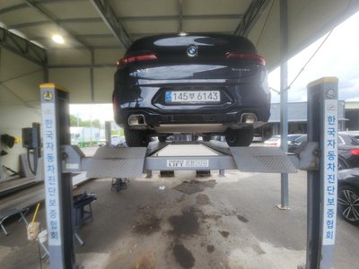 2024 BMW X4 photo 2