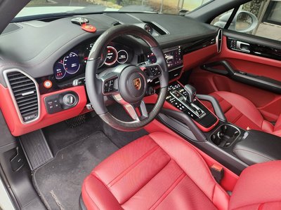 PORSCHE CAYENNE - 8