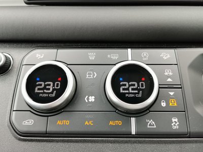 2024 LAND Rover DEFENDER thumbnail 15