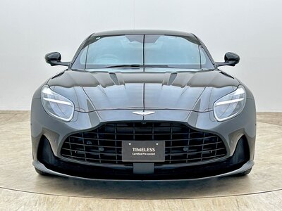 ASTON MARTIN DB12 - 3