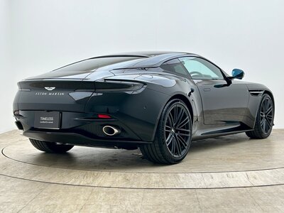 ASTON MARTIN DB12 - 9