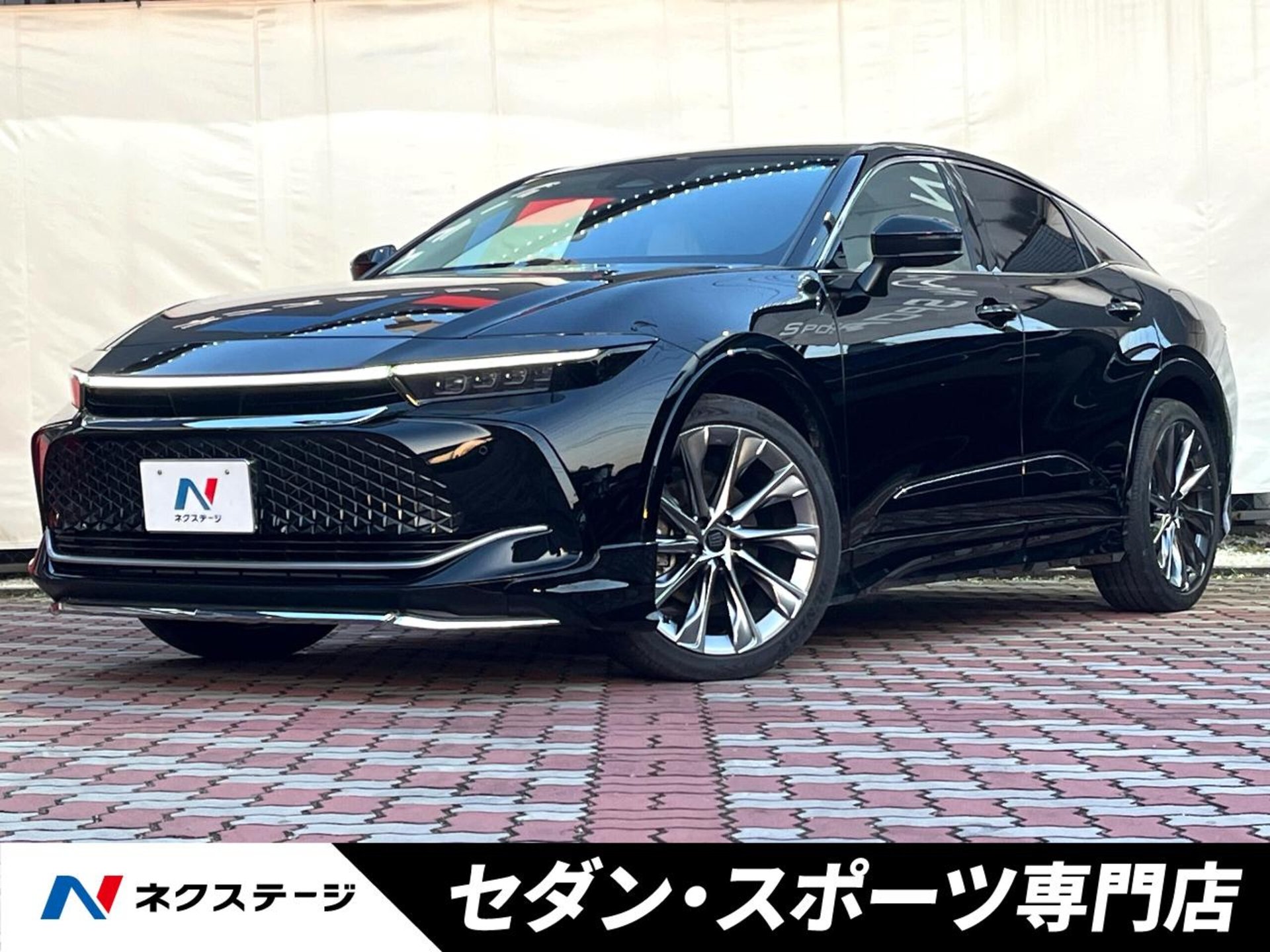 TOYOTA CROWN CROSSOVER - View 1