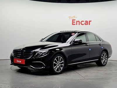 MERCEDES-BENZ E-CLASS - 1
