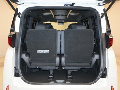 2024 Toyota ALPHARD thumbnail 26