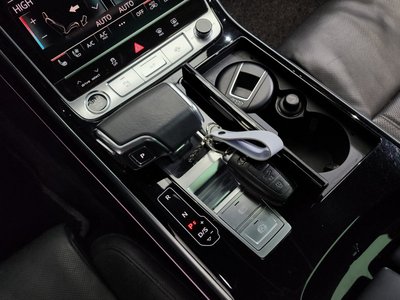 AUDI A8 - 9