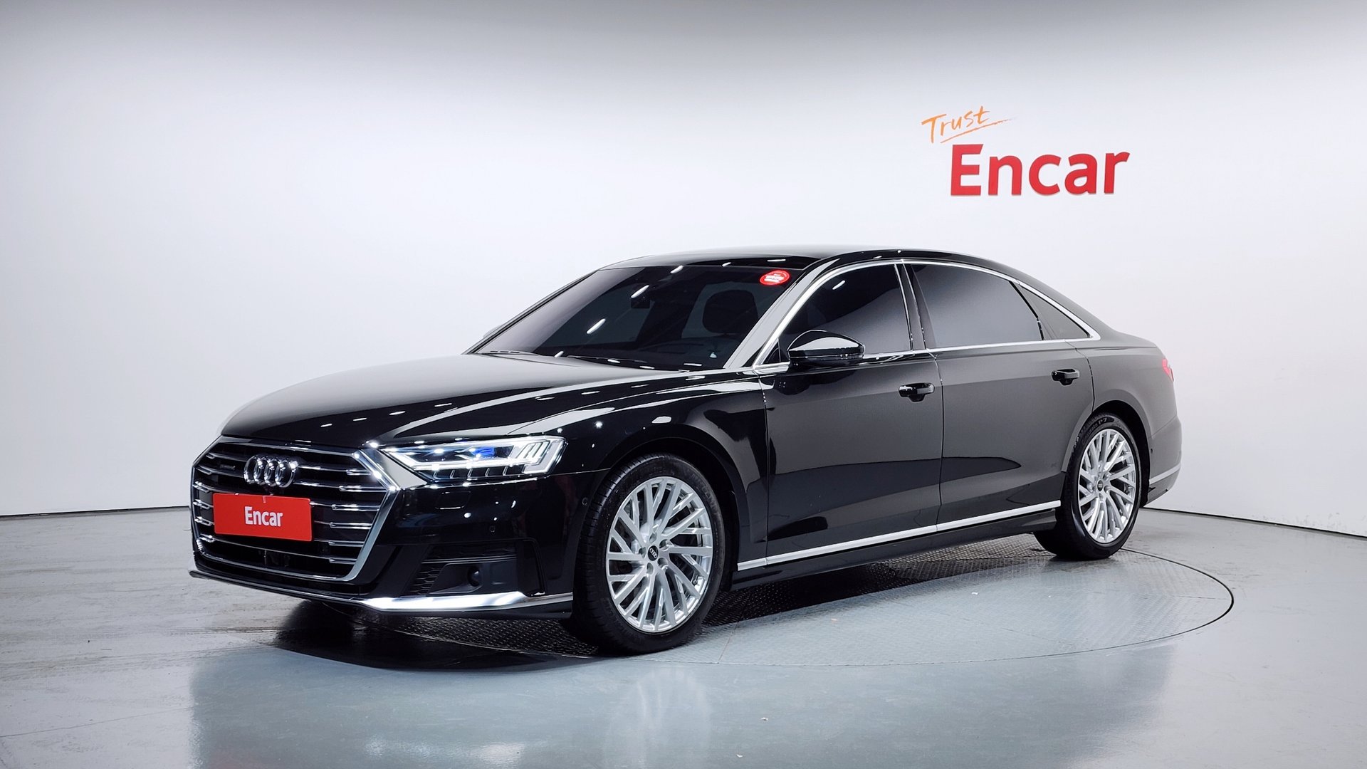 AUDI A8 - View 1