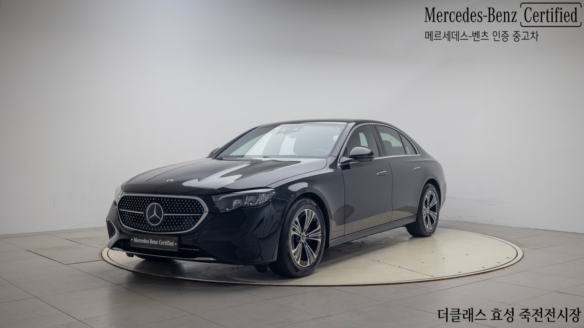 MERCEDES-BENZ E-CLASS - View 1