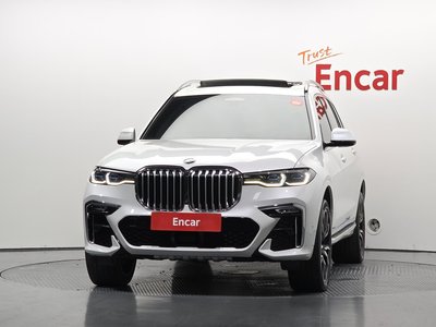 2021 BMW X7 photo 2