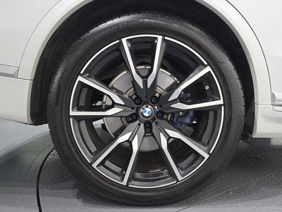 2021 BMW X7 photo 6