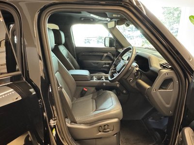 2025 LAND Rover DEFENDER 照片 3