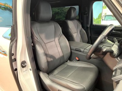 2024 Toyota ALPHARD — фото 10