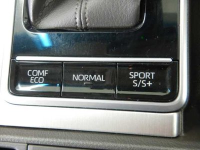 TOYOTA LAND CRUISER PRADO - 10