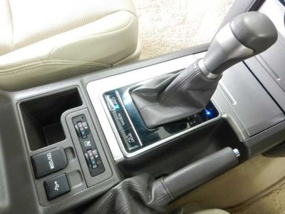 TOYOTA LAND CRUISER PRADO - 9