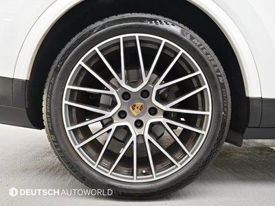 صورة 6 لـ 2022 Porsche CAYENNE