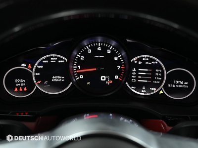 صورة 8 لـ 2022 Porsche CAYENNE
