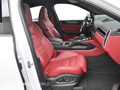 صورة 10 لـ 2022 Porsche CAYENNE