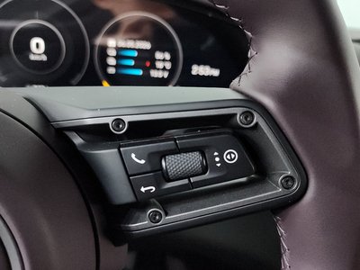 2021 Porsche TAYCAN — миниатюра 18