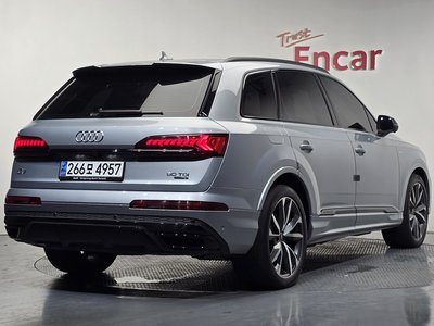 صورة 4 لـ 2023 AUDI Q7