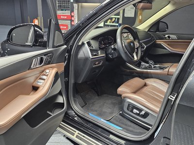 2022 BMW X7 photo 10