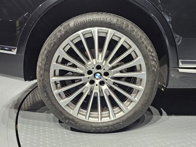 2022 BMW X7 photo 6