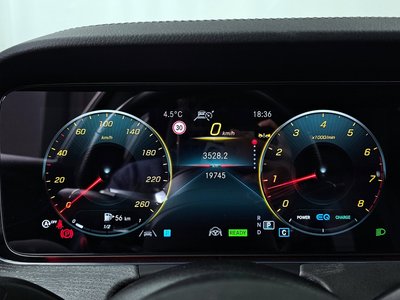 MERCEDES-BENZ E-CLASS - 8