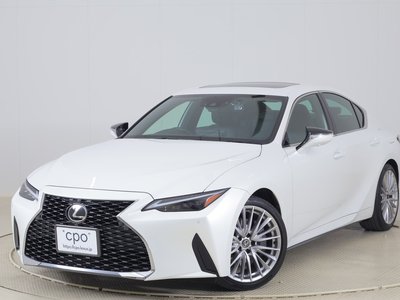 LEXUS IS - 1