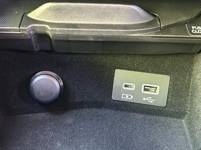 2023 Lexus NX — миниатюра 37