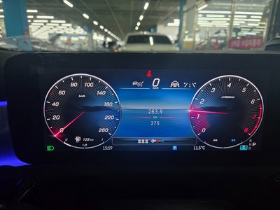 MERCEDES-BENZ CLA - 10