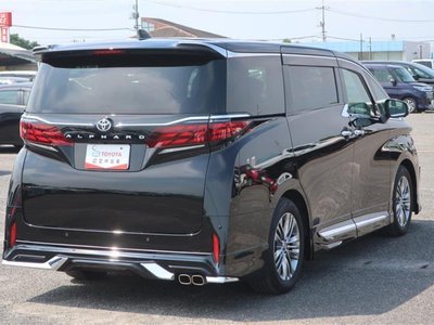 2024 Toyota ALPHARD — фото 3