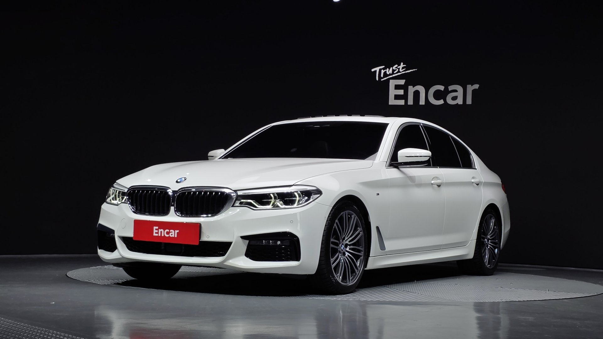 BMW 5 SERIES - View 1