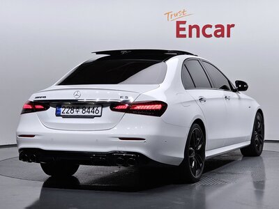 MERCEDES-BENZ E-CLASS - 4
