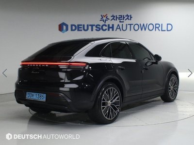 PORSCHE MACAN - 5