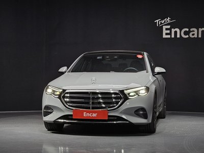 MERCEDES-BENZ E-CLASS - 2