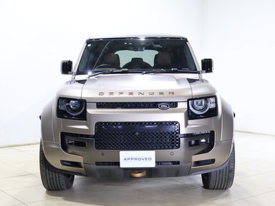 LAND ROVER DEFENDER - 8