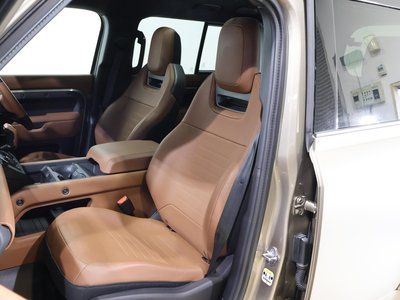 LAND ROVER DEFENDER - 3