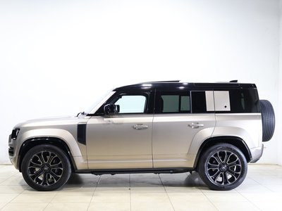 LAND ROVER DEFENDER - 6