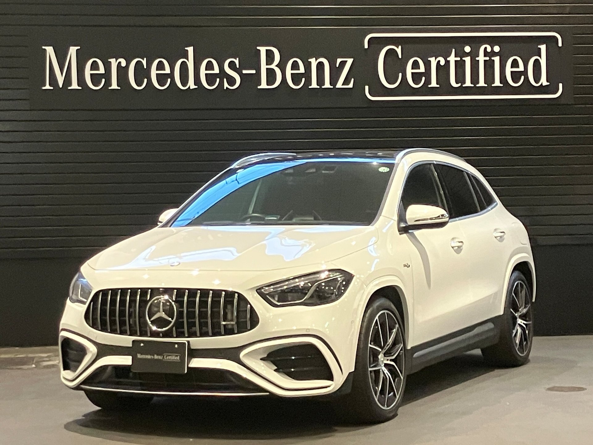 MERCEDES-BENZ GLA AMG - View 1