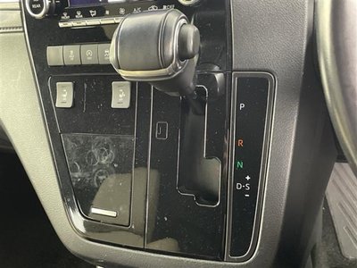 2020 Toyota GRAND ACE 缩略图 19