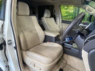 TOYOTA LAND CRUISER PRADO - 8