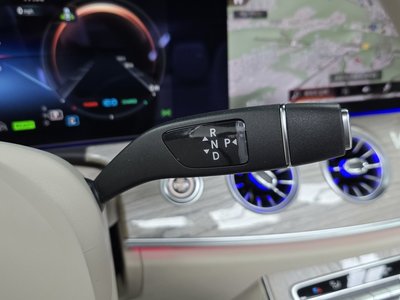 MERCEDES-BENZ E-CLASS - 9