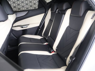 2023 Lexus NX — миниатюра 37