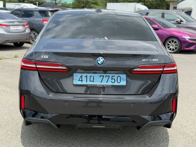 2024 BMW I5 photo 3