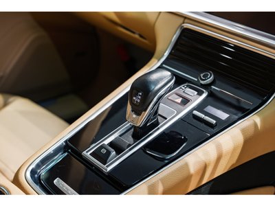 PORSCHE PANAMERA - 8