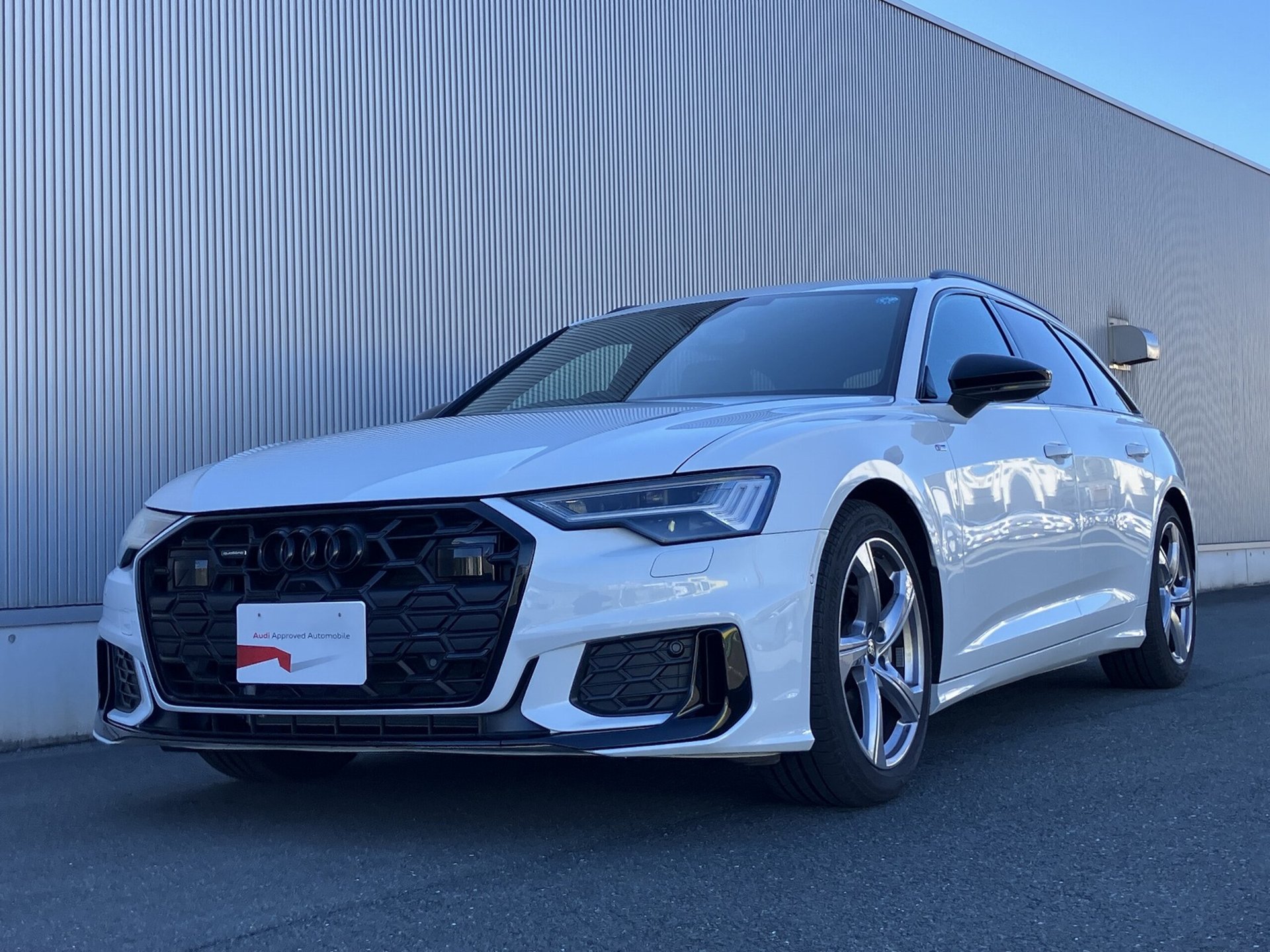 AUDI A6 AVANT - View 1