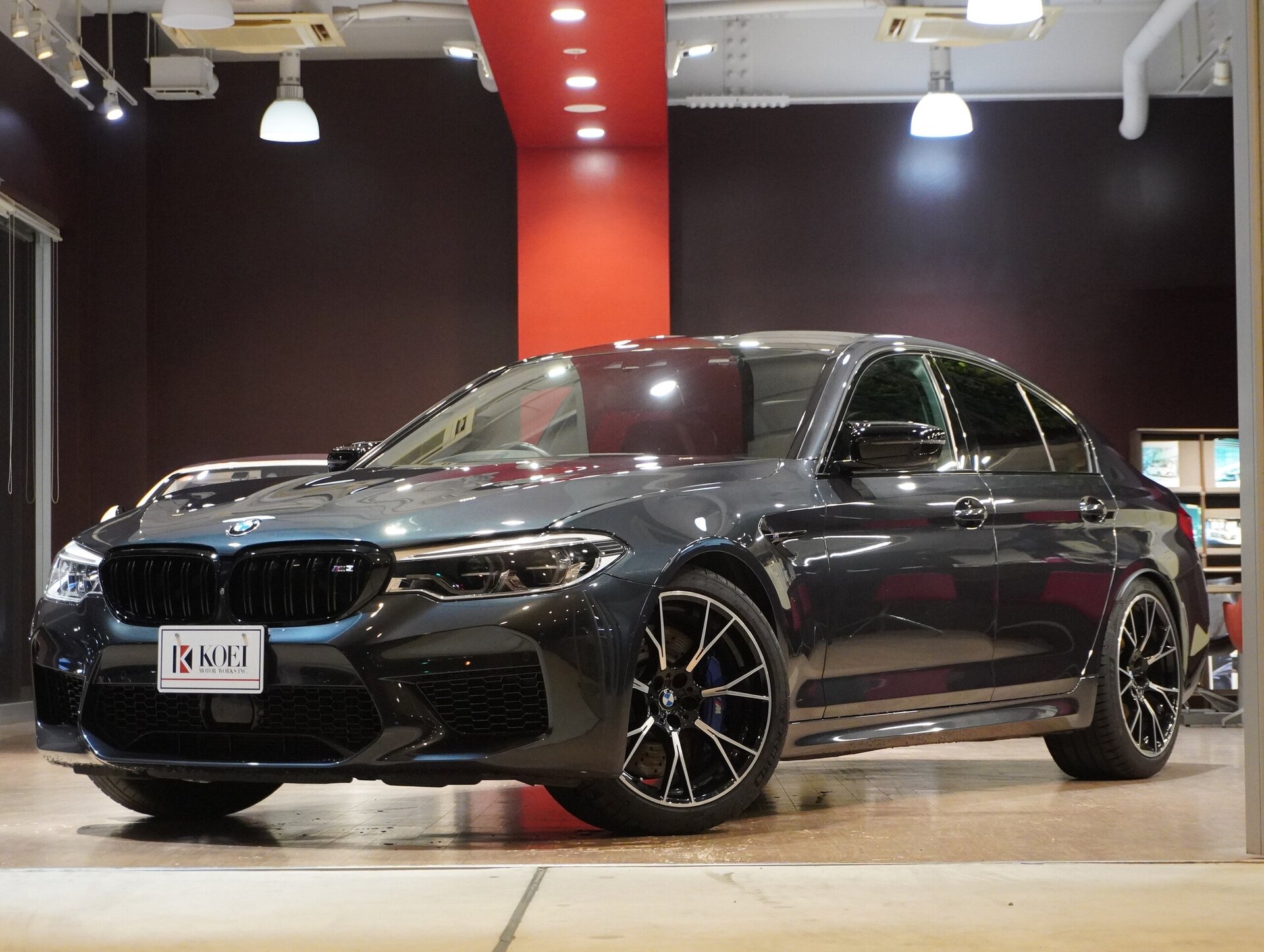 BMW M5 COMPETITION - View 1