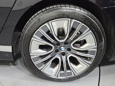 BMW 7 SERIES - 8