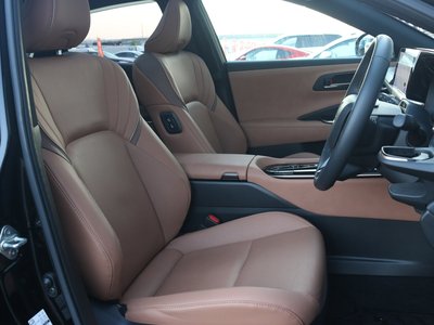 2024 Toyota CROWN SPORT photo 9