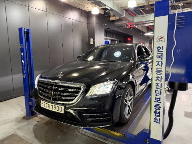 MERCEDES-BENZ S-CLASS - View 1