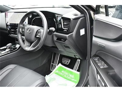 2024 Lexus NX — миниатюра 18