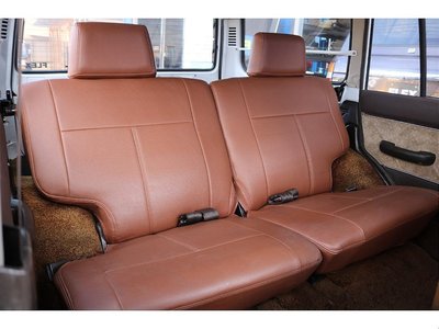 TOYOTA LAND CRUISER 60 - 8